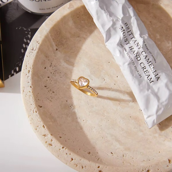 18K Gold Plated Cubic Zirconia Heart Ring - Picture 5 of 8